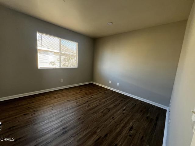 Detail Gallery Image 14 of 26 For 1300 Meadowlark Ln, Oxnard,  CA 93036 - 4 Beds | 2/1 Baths