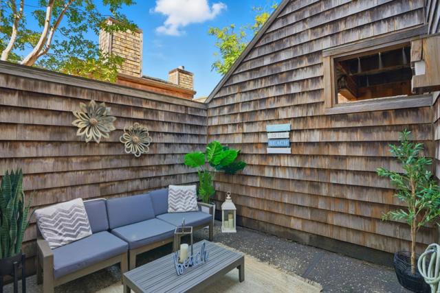 461 Dela Vina Avenue, Monterey CA: https://media.crmls.org/mediaz/b37bc3f3-eeca-4f6b-8a7b-e583750eb471.jpg