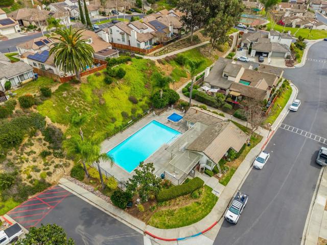 Detail Gallery Image 32 of 37 For 1887 Guilder Gln, Escondido,  CA 92029 - 3 Beds | 2 Baths