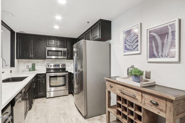 Detail Gallery Image 21 of 42 For 880 W 1st St #527,  Los Angeles,  CA 90012 - 2 Beds | 2 Baths