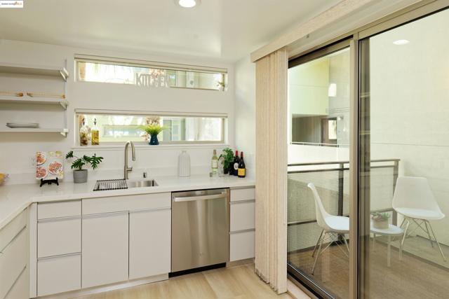 1201 Pine St, Oakland CA: https://media.crmls.org/mediaz/b37c446f-f9ca-4598-8287-5022b98c8062.jpg