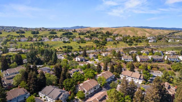 2624 Yerba Vista Court, San Jose CA: https://media.crmls.org/mediaz/b37cec95-de80-4638-92df-3183ce03b055.jpg