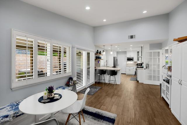 2452 N Teakwood Avenue, Rialto CA: https://media.crmls.org/mediaz/b37e2352-f13e-4fd3-8f62-6741f6342bd3.jpg