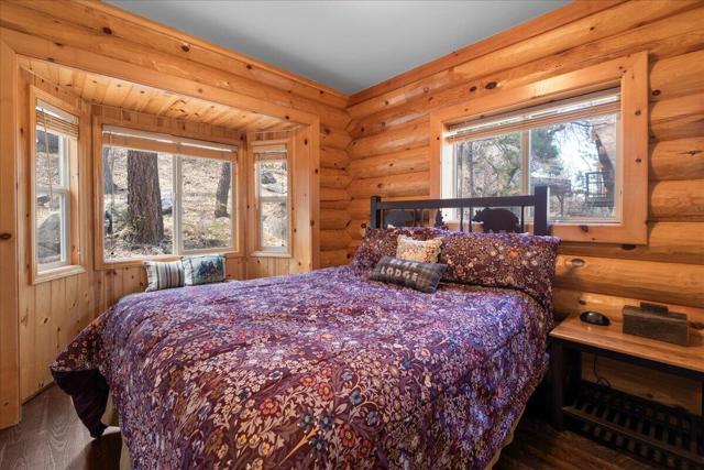 1351 Balsam Drive, Big Bear CA: https://media.crmls.org/mediaz/b37e6aeb-5be4-42bd-8095-e63bb9be0d99.jpg