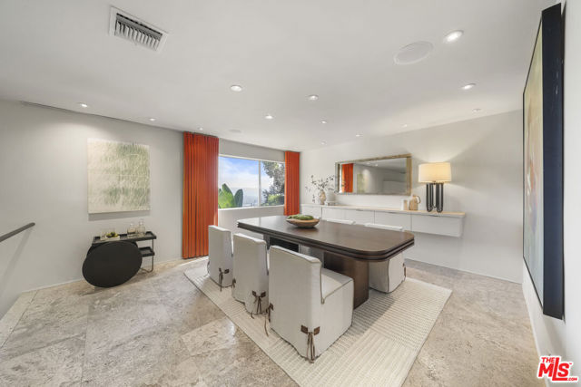 3625 Lowry Road, Los Angeles CA: https://media.crmls.org/mediaz/b37e9d9f-d0fd-4623-bbb9-3e83ba0d8cf5.jpg