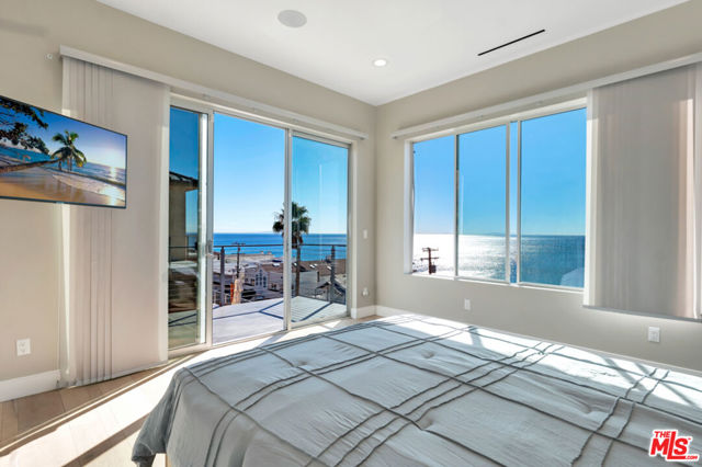 25423 Malibu Road, Malibu CA: https://media.crmls.org/mediaz/b37eab1b-9015-4e11-80fa-91dcb4bd4d2a.jpg