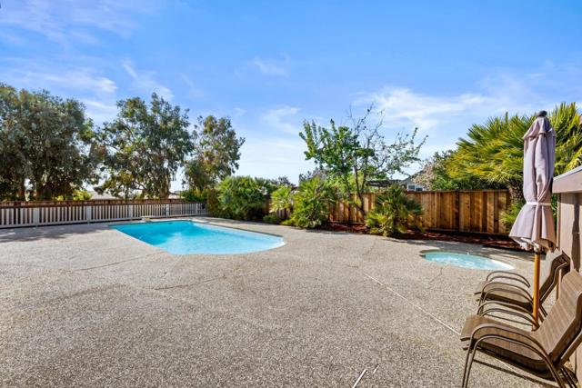 151 Tierra Del Sol, Hollister CA: https://media.crmls.org/mediaz/b37ed21e-23d4-47e2-ba6e-7d6d7e43e9fc.jpg