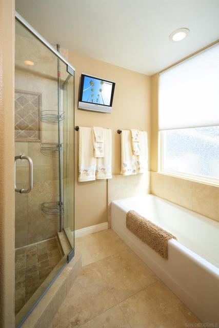 Soaking tub