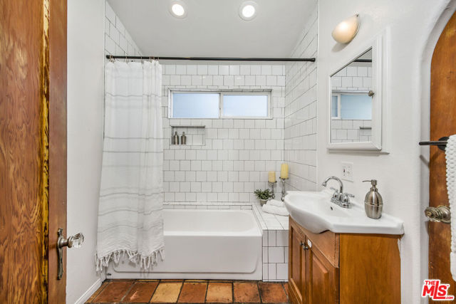 3720 Tuller Avenue, Los Angeles CA: https://media.crmls.org/mediaz/b37fc00e-07c4-451d-974b-31dd3b00b28c.jpg