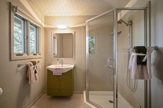 12500 Saddle Way, Carmel Valley CA: https://media.crmls.org/mediaz/b37fcd29-8e1d-429a-88d5-250e3d49f48f.jpg