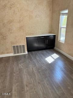 15437 Braun Court, Moorpark CA: https://media.crmls.org/mediaz/b3801fa3-dbcf-40d3-8836-220f88ef9f52.jpg