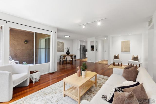 10325 Caminito Cuervo, San Diego CA: https://media.crmls.org/mediaz/b380c548-467c-4cf5-b8fa-9f7c11e26728.jpg