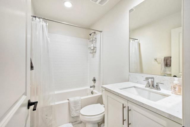 899 Slate Street, San Marcos CA: https://media.crmls.org/mediaz/b3815b25-402c-447f-8763-279756da6adc.jpg