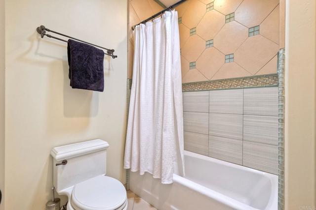 11558 Creek Road, Poway CA: https://media.crmls.org/mediaz/b3819cb5-19cc-4bef-a08e-c4abd51ca2d9.jpg
