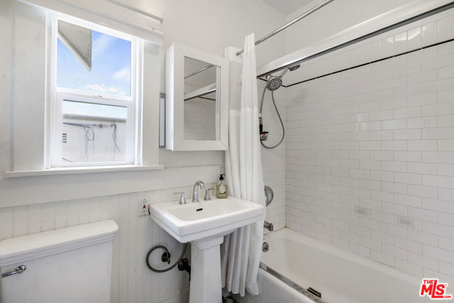 1120 W Edgeware Road, Los Angeles CA: https://media.crmls.org/mediaz/b382024a-6b88-44e9-9b8a-c4bec5697ae4.jpg