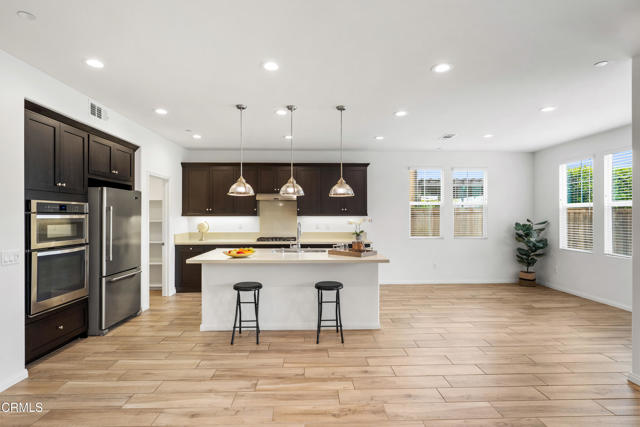 481 Alabama Street, Ventura CA: https://media.crmls.org/mediaz/b382257a-8c33-4db9-82e7-55f0654c08fc.jpg