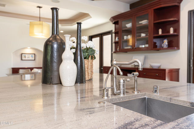 2330 Crystal Lane, Pasadena CA: https://media.crmls.org/mediaz/b383ff0e-cae2-4a74-937b-c22c951609e2.jpg