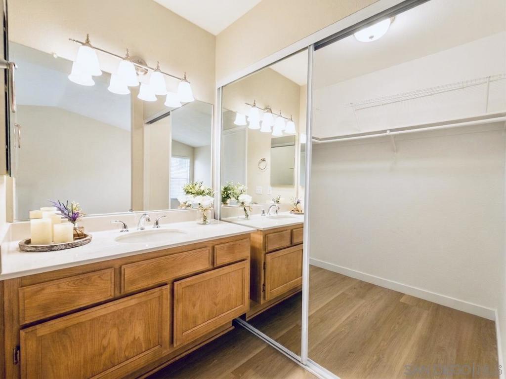 10911 Creekbridge Place - photo 12
