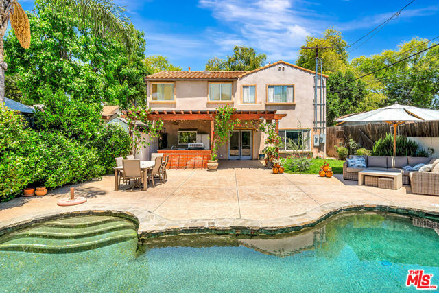 14916 Hesby Street, Sherman Oaks CA: https://media.crmls.org/mediaz/b384dcf0-d87d-4e4d-83e8-a91e472d21b0.jpg