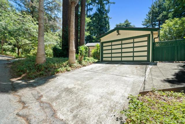 644 Debbie Drive, Boulder Creek CA: https://media.crmls.org/mediaz/b384fc2c-4906-46a7-add2-ec21b4ddeb8a.jpg