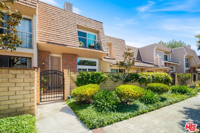 13029 MINDANAO Way, 5 photo 2