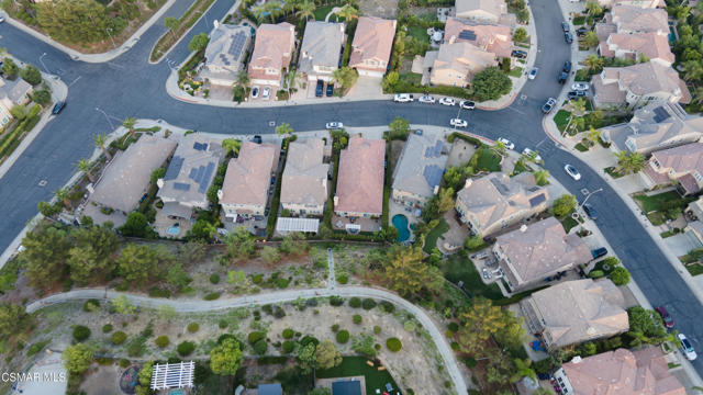 20769 Lugano Way, Porter Ranch CA: https://media.crmls.org/mediaz/b38602f5-8368-424d-b054-6bc7e38d0bf3.jpg