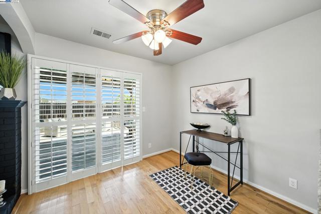 15740 Via Sonata, San Lorenzo CA: https://media.crmls.org/mediaz/b38624ac-5e11-469f-a934-0e3ab9df74ab.jpg