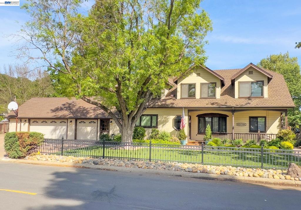 1002 El Curtola Blvd