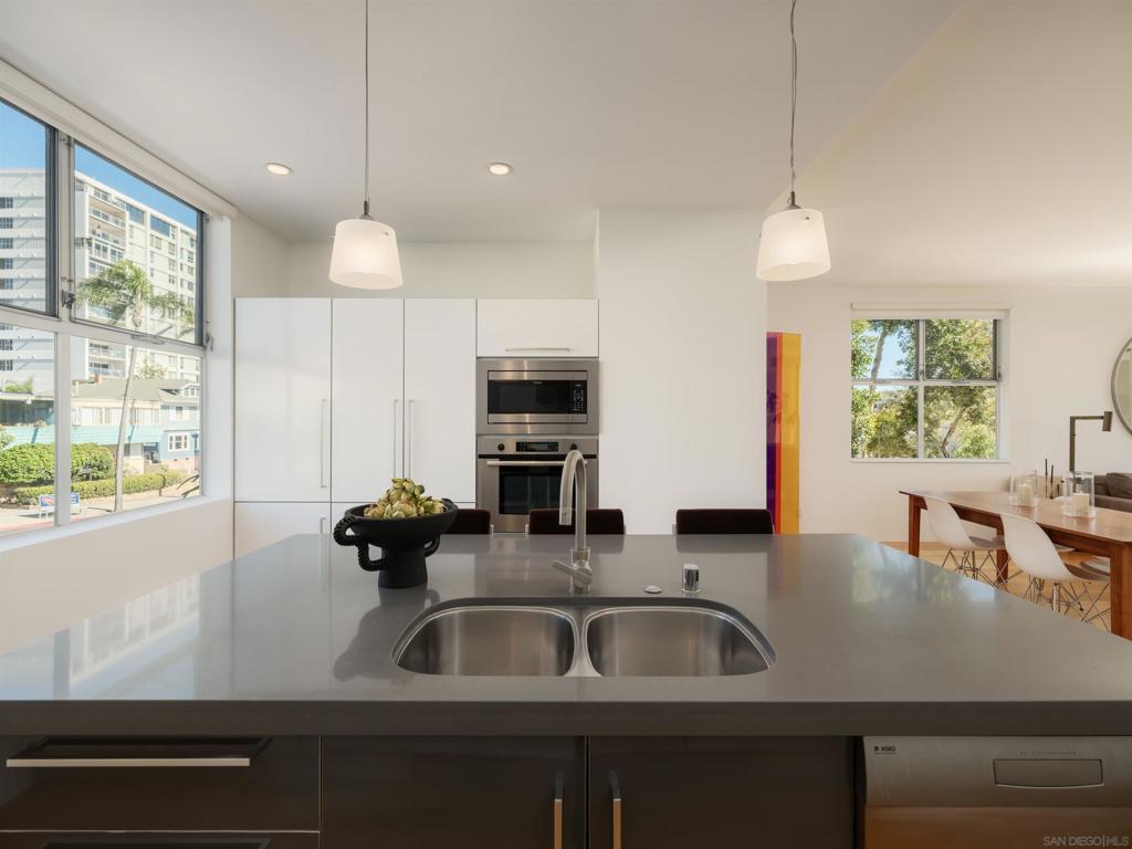 2710 1st Ave - photo 8