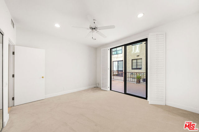 4454 Ventura Canyon Avenue, Sherman Oaks CA: https://media.crmls.org/mediaz/b386cca1-0400-402a-bbdc-55605f4babbd.jpg