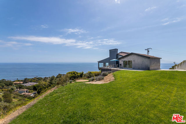 32701 Vista De Los Ondas Street, Malibu CA: https://media.crmls.org/mediaz/b387167e-5363-4356-b2dc-b7162f56eeb7.jpg