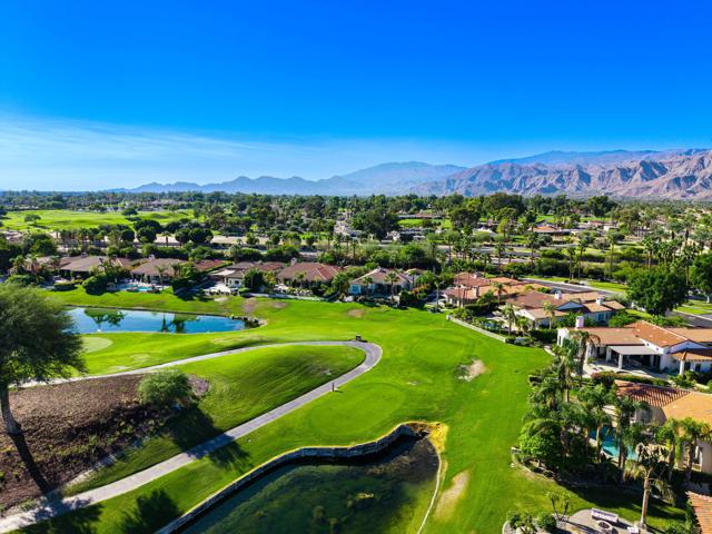 350 Loch Lomond Road, Rancho Mirage CA: https://media.crmls.org/mediaz/b3878508-6197-4e4d-9ef9-dba246c5f668.jpg