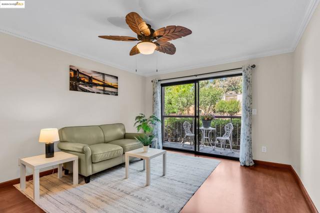 470 N N Civic Drive, Walnut Creek CA: https://media.crmls.org/mediaz/b387feb7-2100-4f4a-8dcf-38e83d78656c.jpg