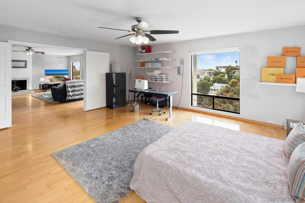 MLS #250032243SD image #25