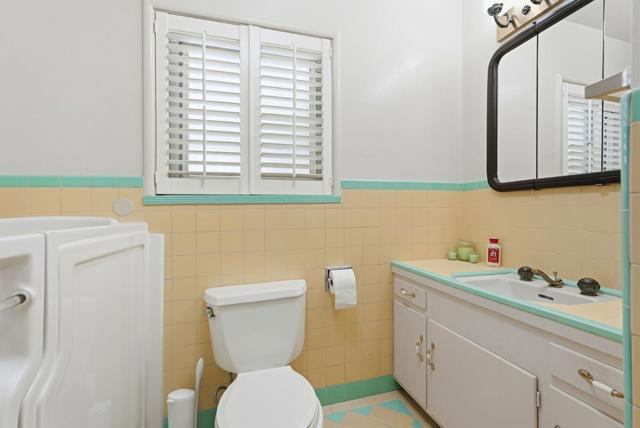 418 Sybil Avenue, San Leandro CA: https://media.crmls.org/mediaz/b388b942-fc36-4f7b-9701-8da106e7cf6a.jpg