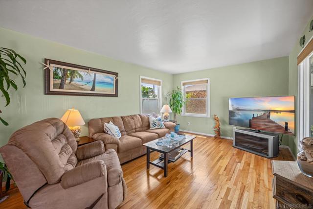 3015 Olive St., Lemon Grove CA: https://media.crmls.org/mediaz/b388e02c-c56a-4aa6-8022-de40dd754b86.jpg