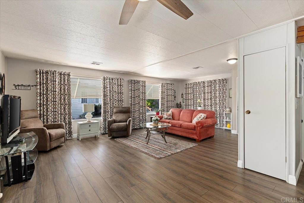 3535 Linda Vista Drive - photo 5