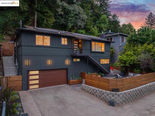 5646 Thornhill Dr, Oakland CA: https://media.crmls.org/mediaz/b3893e48-dd05-43a3-8fef-3d10908cdfaf.jpg