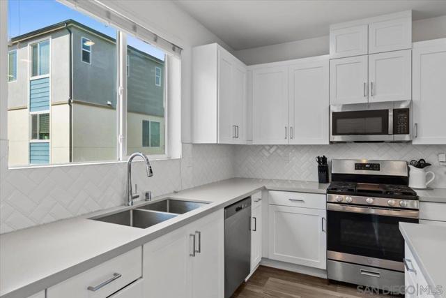 1993 Strata, Chula Vista CA: https://media.crmls.org/mediaz/b38944d9-9106-45df-9e95-8fd79ec95abd.jpg