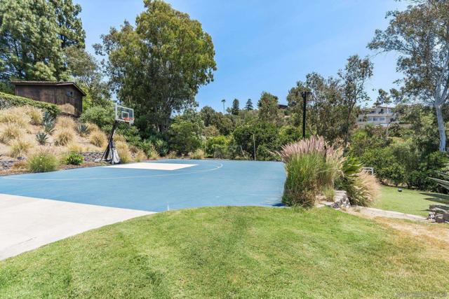 1271 Via Sendero, Escondido CA: https://media.crmls.org/mediaz/b38968b4-01fa-4369-a19c-75c1c6602e0c.jpg