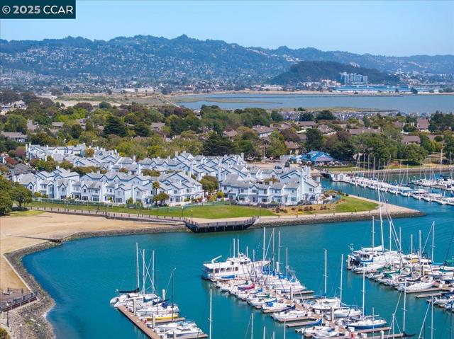 609 Commodore Dr, Richmond CA: https://media.crmls.org/mediaz/b389879f-e739-4313-b220-678d2a77d675.jpg