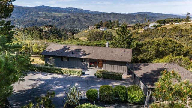 25450 Via Cicindela, Carmel CA: https://media.crmls.org/mediaz/b3898df4-0de1-41ef-a468-bc7f0ce481dc.jpg
