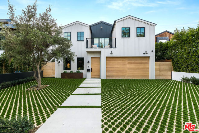 4177 Bakman Avenue photo 2