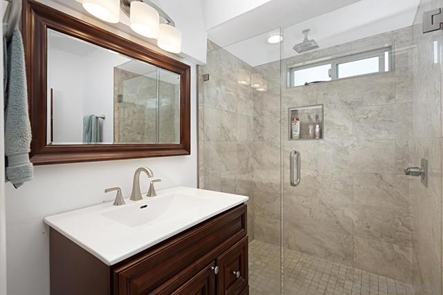 Image 21 of 28 For 4870 Mt Armour Dr