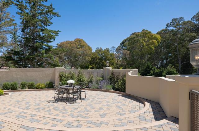 471 El Dorado Street, Monterey CA: https://media.crmls.org/mediaz/b38c174e-c86f-4680-94da-1a2a286a5827.jpg