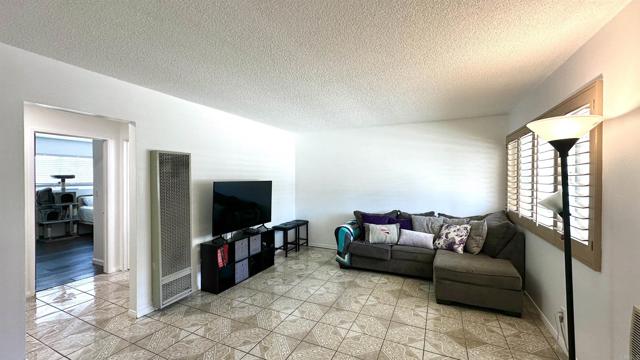 Image 4 of 17 For 1745 Flower St