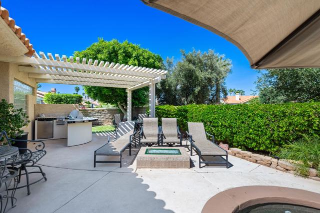 Image 23 of 50 For 370 Links Drive