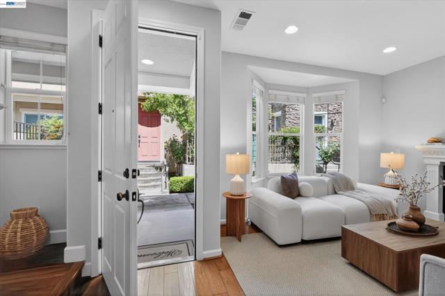 5880 Hillbrook Pl, Dublin CA: https://media.crmls.org/mediaz/b38ccc31-f974-4298-8fe7-72ef5869027e.jpg