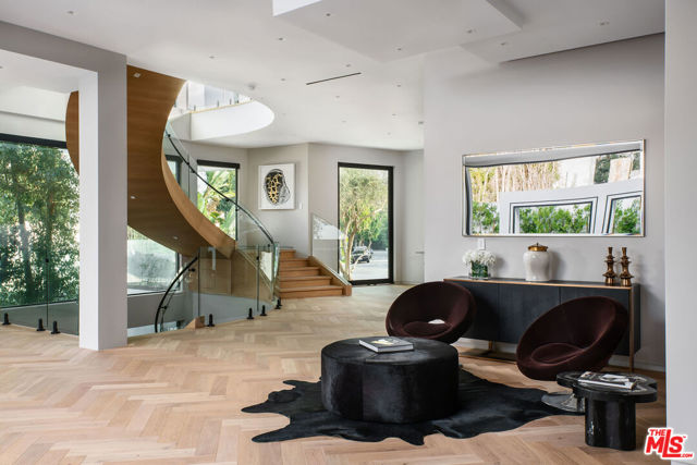 1729 Angelo Drive, Beverly Hills CA: https://media.crmls.org/mediaz/b38cd51f-05c5-43a9-823e-4eb748668ef9.jpg