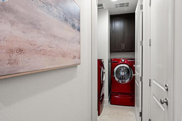 35607 Embassy Common, Fremont CA: https://media.crmls.org/mediaz/b38d07e6-e060-4505-b3ce-512d8b49dae0.jpg